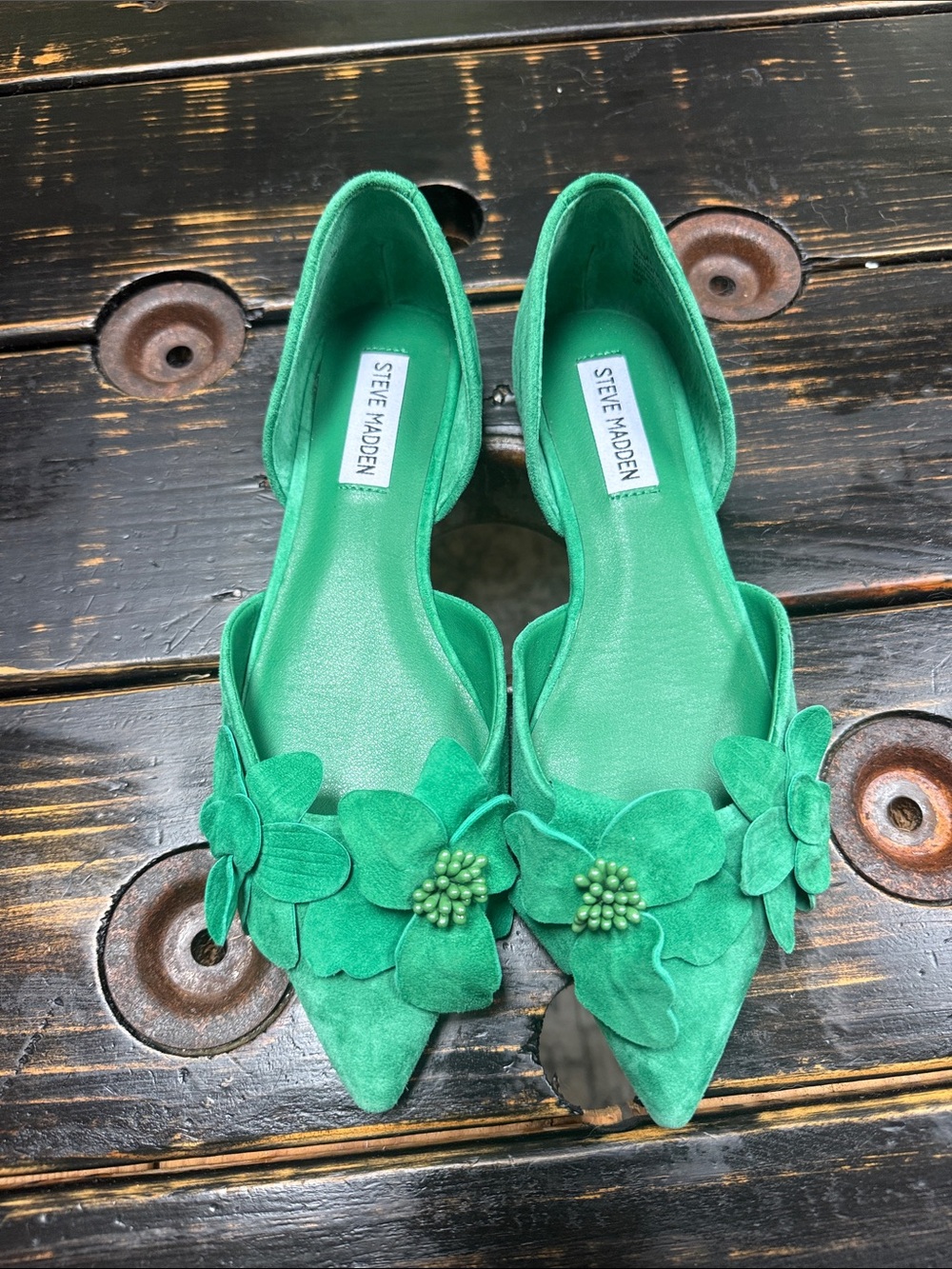 Steve Madden Green Floral Pointed Flats with Appliqué